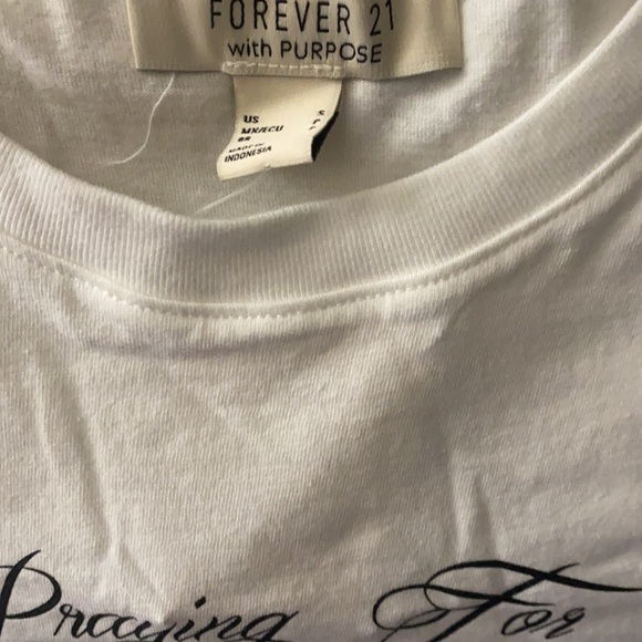 FOREVER 21 “PRAYING FOR MY HATERS” GRAPHIC TEE - Picture 5 of 5